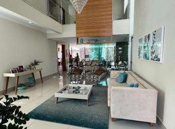 Casa · 307m² · 3 Quartos · 4 Vagas · Casa sobrado, localizada no bella citta com 307m² de área construida