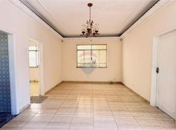 Casa · 95m² · 3 Quartos · 3 Vagas · Oportunidade Imperdível em Olaria – 150m², Quintal e Vaga para até 3 Carros