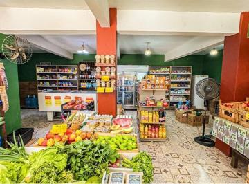 Comercial · 176m² · 2 Quartos · À venda prédio comercial com lofts para renda em Arraial do Cabo