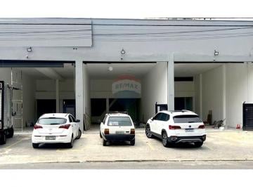 Comercial · 161m² · 2 Vagas · "Alugue: Espaço Comercial Estratégico em Guarulhos"