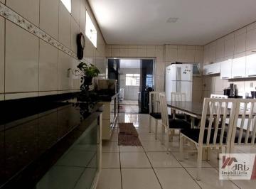 Imagem 1 · Casa para venda em Centro, Pratápolis
