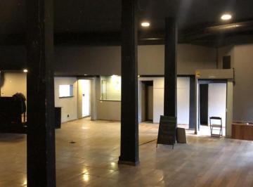 06d6a76a-960f-45ee-a3aa-776b03da73a9 · Versátil casa comercial para locação em Sítio do Morro, 270m²