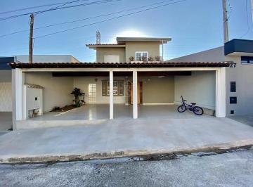 Casa · 3 Quartos · 2 Vagas · Casa em Jardim Itaipu, Marília/SP de 0m² 3 quartos para locação R$ 3.200,00/mes