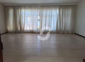 Casa de 6 quartos, Niterói · Casa em São Francisco, Niterói/RJ de 324m² 6 quartos à venda por R$ 1.750.000,00