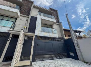 Casa · 5 Quartos · 2 Vagas · Sobrado em Centro, Balneário Camboriú/SC de 0m² 5 quartos à venda por R$ 1.890.000,00