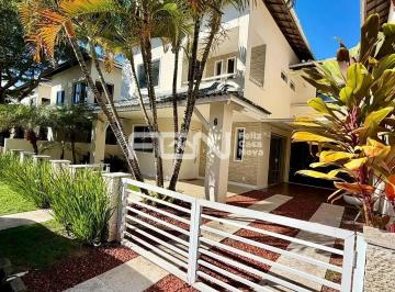 Casa · 358m² · 4 Quartos · 2 Vagas · Casa em Buraquinho, Lauro de Freitas/BA de 358m² 4 quartos à venda por R$ 1.380.000,00