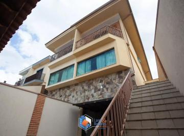 Casa · 242m² · 4 Quartos · 5 Vagas · Sobrado em Vila Pereira Barreto, São Paulo/SP de 242m² 4 quartos à venda por R$ 1.109.000,00