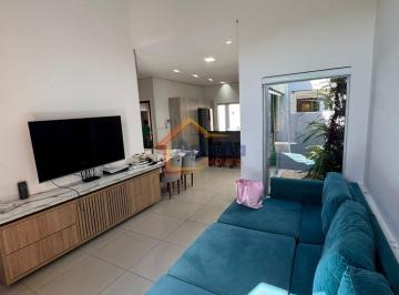 Casa · 140m² · 2 Quartos · 2 Vagas · CASA COM 2 DORMITÓRIOS, SUÍTE, PISCINA, ÁREA GOURMET, COZINHA PLANEJADA, GARAGEM PARA 2 CARROS, ACEI