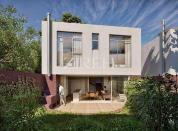 Casa · 152m² · 3 Quartos · CASA EM CONDOMÍNIO COM 3 SUÍTES EM SANTA FELICIDADE
