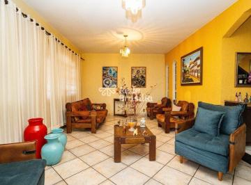 Casa · 360m² · 4 Quartos · 2 Vagas · QE 09 - Casa ampla e aconchegante com 4 quartos - 2 suítes - com varanda - aceita financiamento - Gu