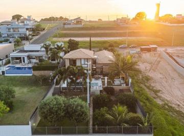 01506808c2b2facb6403af36d9f25c7890c5bade · Casa com 3 suítes à venda, estilo fazenda, com 400 m² por R$ 4.900.000 - Jardim Quintas da Terracota