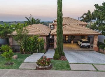 5e4de2a0a8ec41aaf38cbd52492dada09624f45e · Casa com 3 suítes à venda, estilo fazenda, com 400 m² por R$ 4.900.000 - Jardim Quintas da Terracota