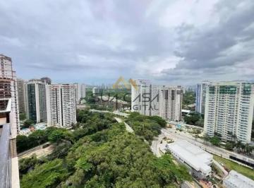 Apartamento · 160m² · 2 Quartos · 2 Vagas · Cobertura Reformada com 2 suítes e vista livre à venda na Barra da Tijuca.