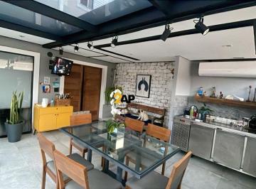 Casa · 138m² · 2 Quartos · 2 Vagas · Imperdível: Casa em Condomínio à venda em Cotia- Granja Viana-SP, 2 quartos, 2 suítes, 2 salas, 3 ba