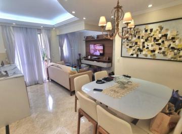 Apartamento · 66m² · 2 Quartos · 1 Vaga · Apartamento, recém reformado,3 Quartos, Varanda,1 Vaga coberta+Dep+Lazer! 15 min de ônibus ao metrô