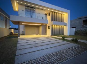 Foto 01 · Venda de Casa em Condomínio de Luxo em Alphaville, Camaçari-BA: 4 Quartos, 4 Suítes, 2 Salas e 3 Vag