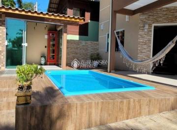 Casa · 146m² · 3 Quartos · 2 Vagas · Casa Com Piscina Na Praia Mole, Vila fornece acesso a várias atrações turísticas nas proximidades.