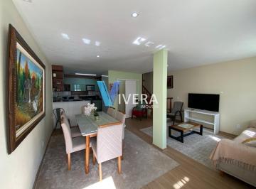 Casa · 90m² · 3 Quartos · 1 Vaga · Casa Duplex em Várzea, Teresópolis/RJ
