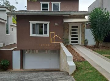 Casa · 230m² · 2 Quartos · 4 Vagas · Residencial New Ville