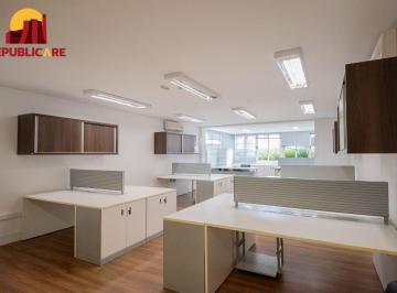 Comercial · 107m² · 2 Quartos · 3 Vagas · Conjunto comercial com 2 salas integradas, 2 banheiros e 3 vagas de garagem.
