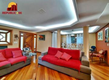 Casa · 321m² · 5 Quartos · 6 Vagas · Casa à venda - na Vila Nova