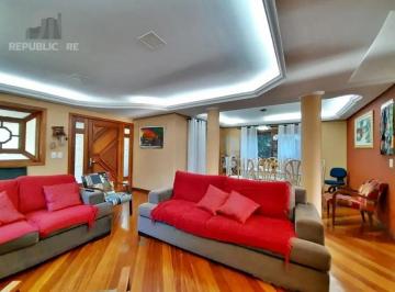 Casa · 321m² · 5 Quartos · 6 Vagas · Casa à venda - na Vila Nova