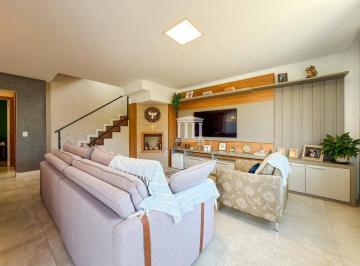 5deed7ff6f859dc04d92e609e287d13e5b75ed92 · Casa à venda, 283 m² por R$ 1.250.000,00 - Tijuca - Teresópolis/RJ