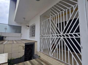 Casa de 2 quartos, Itabuna · Vendo ou alugo casa com 4 quartos, sendo dois suítes
