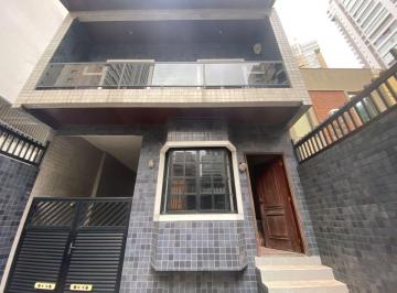 Casa de 4 quartos, Santos · Casa tipo sobrado para venda no Gonzaga, 4 dormitórios, 2 suítes, quintal, 5 vagas, churrasqueira