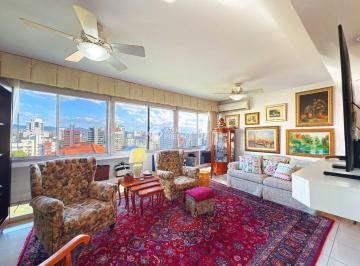 Apartamento · 111m² · 3 Quartos · 1 Vaga · Apartamento clássico no Petrópolis com vista definida e em frente ao Clube G.N.U