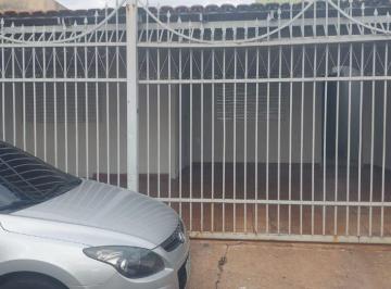 Casa de 3 quartos, Guará · Venda Casa Guará QE 38 3 quartos 2 vagas de garagem coberta 120 metros de área útil