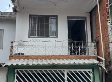 Casa de 4 quartos, Carapicuíba · Vendo Um Sobrado Com 3 Casas Individual Renda aproximada 3 Mil Por Mês.