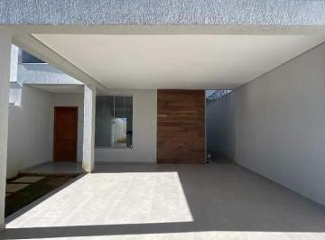 Casa · 160m² · 3 Quartos · 1 Vaga · Seu Novo Lar Completo: Espaço, Conforto e um Quintal Perfeito