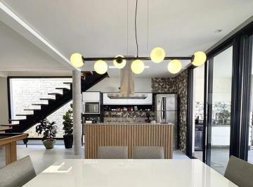 dgpgdp3qtdpy1768627961904.jpg · Casa à venda - em Urbanova