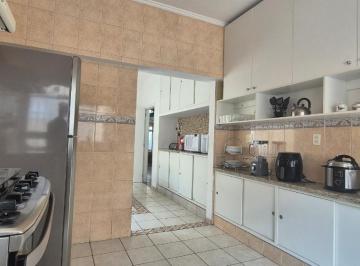 IMG_20260621_061420_000.jpeg · Agradável casa para venda em Aclimação com 3 quartos, sendo 1 suíte, 215m² - remaxares#B0DS2