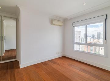IMG_20260619_092232_000.jpeg · Confortável apartamento para venda em Vila Uberabinha com 3 quartos, sendo 3 suítes, 335m² - remaxar