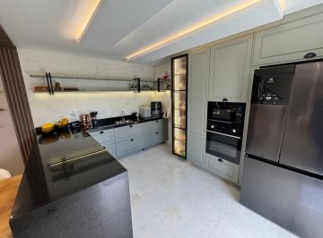 Casa · 140m² · 3 Quartos · 2 Vagas · Casa Sobrado 3 suítes com piscina e churrasqueira
