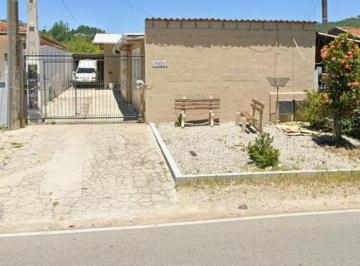 Casa de 4 quartos, São José · 2 Casas em Amplo Terreno - Ideal para Morar ou Investir