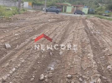 Terreno en Venda Jardim das Gaivotas · Lote em Rua Pica-pau - Jardim das Gaivotas - Caraguatatuba/SP