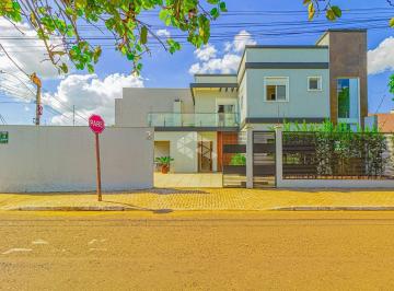 Casa · 130m² · 3 Quartos · 3 Vagas · Casa à venda de 3 dormitórios, 1 suíte, 3 vagas de garagem no bairro Igara em Canoas