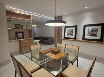 Apartamento de 3 quartos, Brasília · Alugo excelente 3 quartos vazado e semi-mobiliado