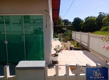 Casa · 88m² · 2 Quartos · 2 Vagas · EXCELENTE CASA AVERBADA no CENTRO DE BALNEÁRIO PIÇARRAS-SC
