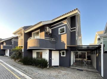 Casa · 149m² · 3 Quartos · 2 Vagas · Sobrado em Condomínio com Suíte, Closet e Amplo Ático no Alto Boqueirão