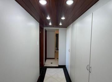 Apartamento de 3 quartos, Brasília · Apartamento Reformado 3 Quartos Posição Nascente na SQS 215 Asa Sul