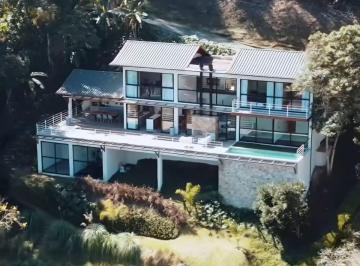 Casa de 5 quartos, Petrópolis · Casa para venda e locação dentro de condomínio em Itaipava