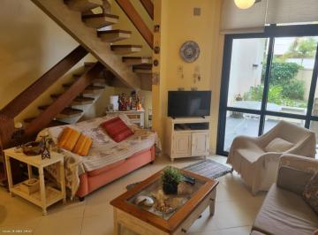 Casa de 4 quartos, São Sebastião · Casa em condomínio disponível para venda no bairro de Juquehy!