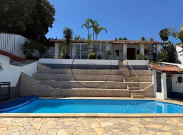 Casa · 1145m² · 3 Quartos · 5 Vagas · Casa com piscina e quintal arborizado no Jardim Paulista, Atibaia