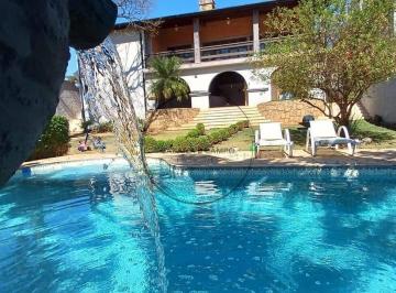 Casa · 800m² · 5 Quartos · Casa com 5 suítes e vista para a Pedra Grande – Jardim dos Pinheiros