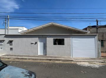 Casa de 3 quartos, Poços de Caldas · Casa com 130 m² e 3 quartos à venda em Vila José Carlos