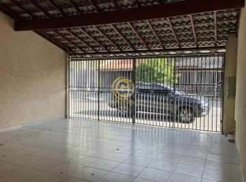 Foto 01 · Sobrado amplo com 206m², 3 quartos (1 suíte com closet), 3 vagas, pé-direito alto e excelente locali